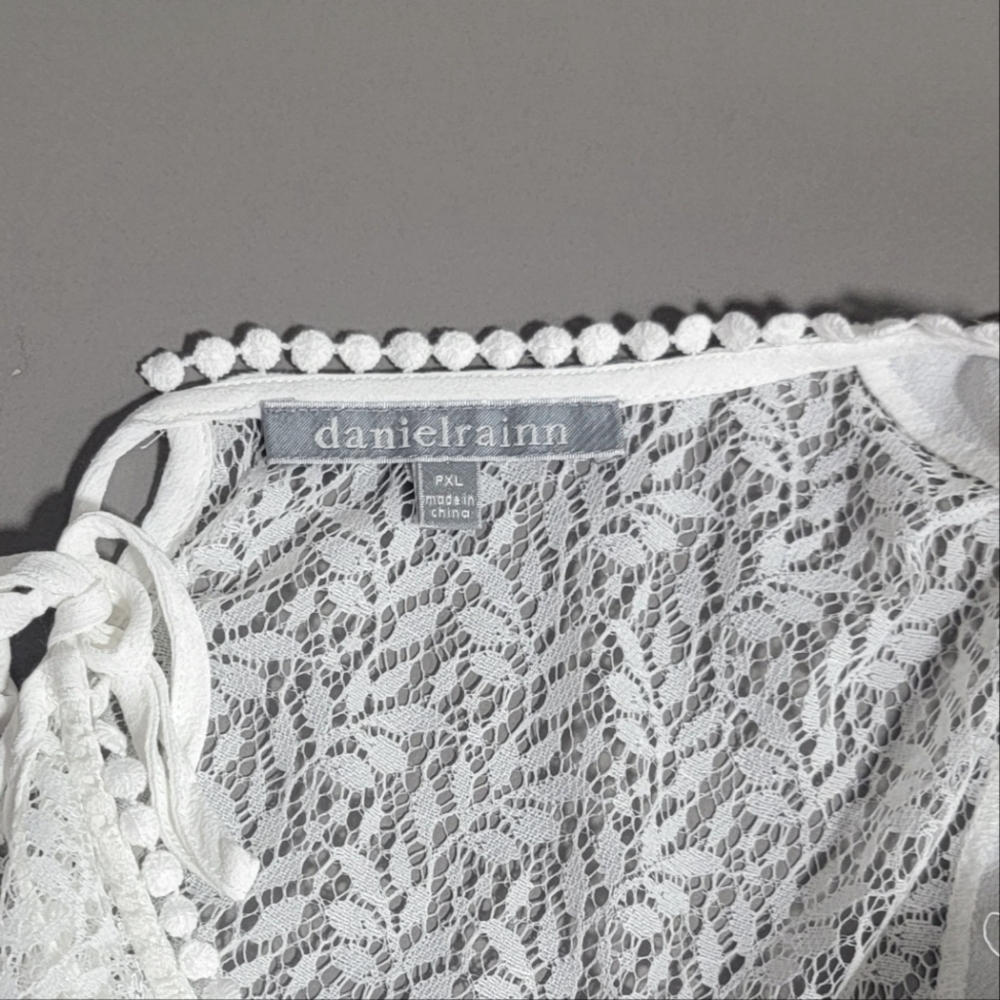 Daniel Rainn White Lace Trim Blouse Petite XL - Picture 2 of 8